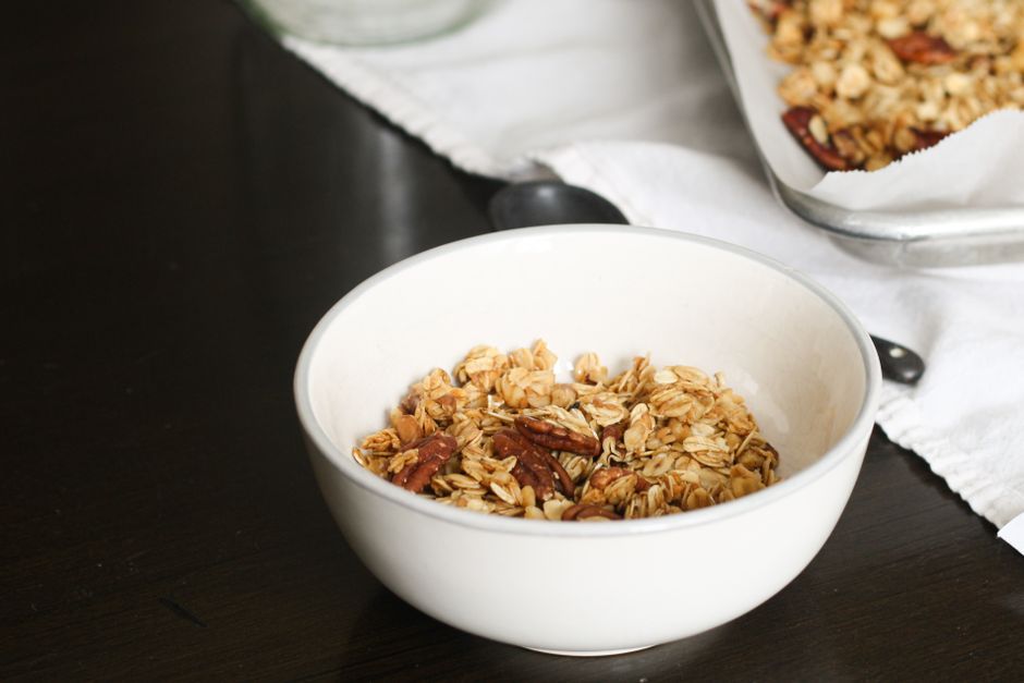 Glutenfri granola – krispiga klumpar i ugn (recept)