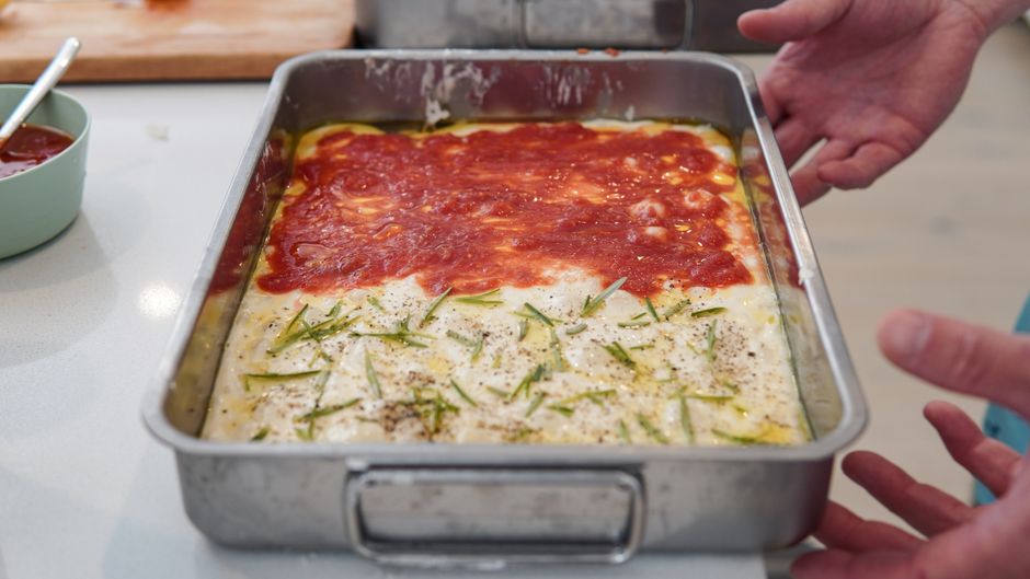 Glutenfri pannpizza i långpanna – recept