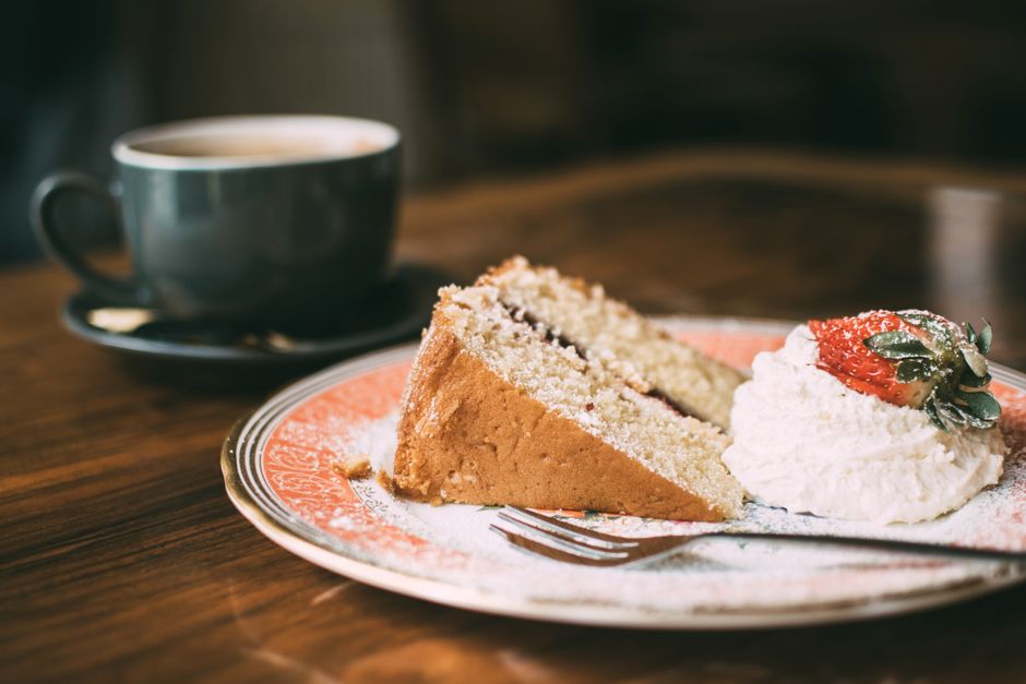Glutenfri tårta – gräddtårta som inte blir torr (recept)