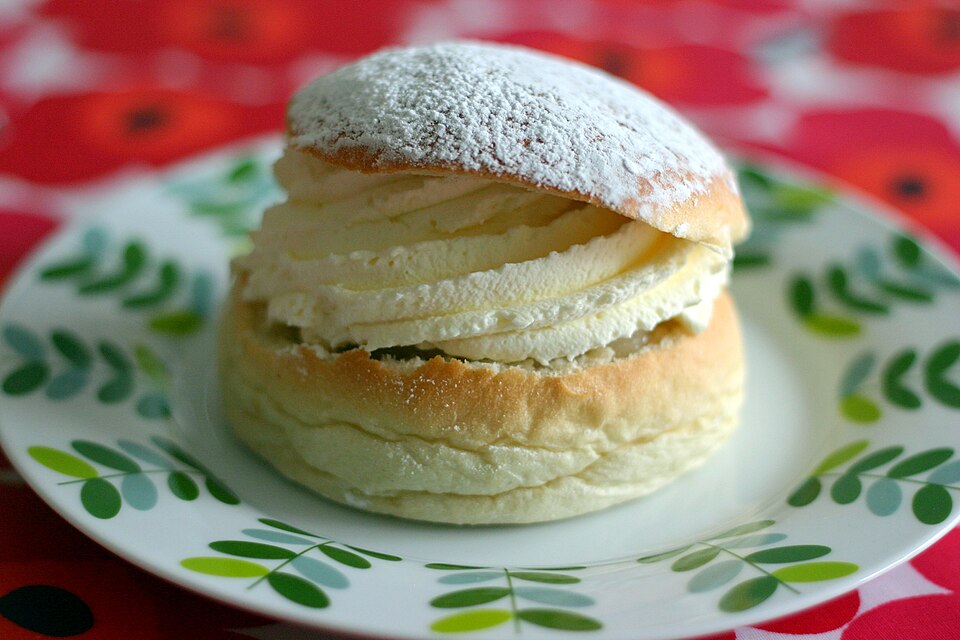 Glutenfria semlor – mjuka och saftiga (recept)